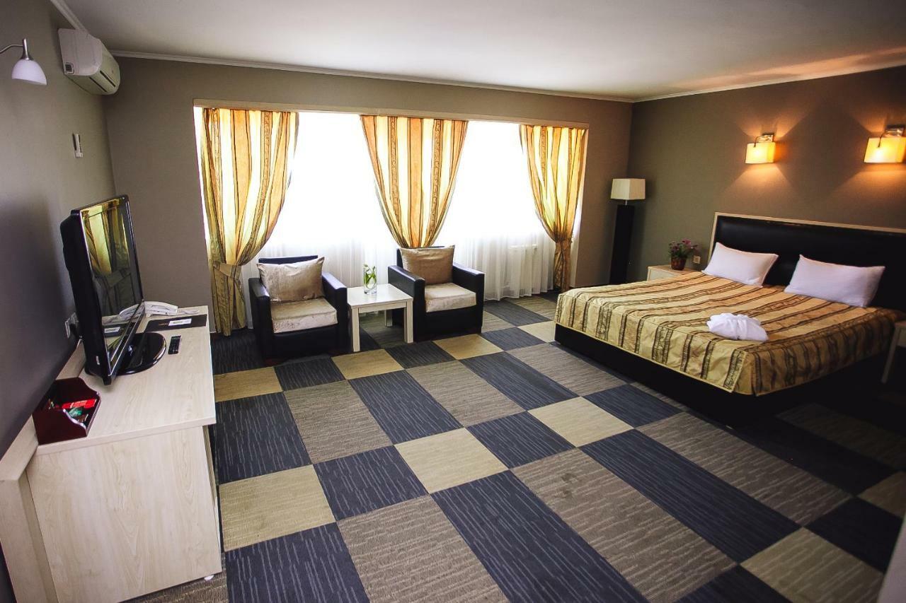 Aktau Hotel Eksteriør billede
